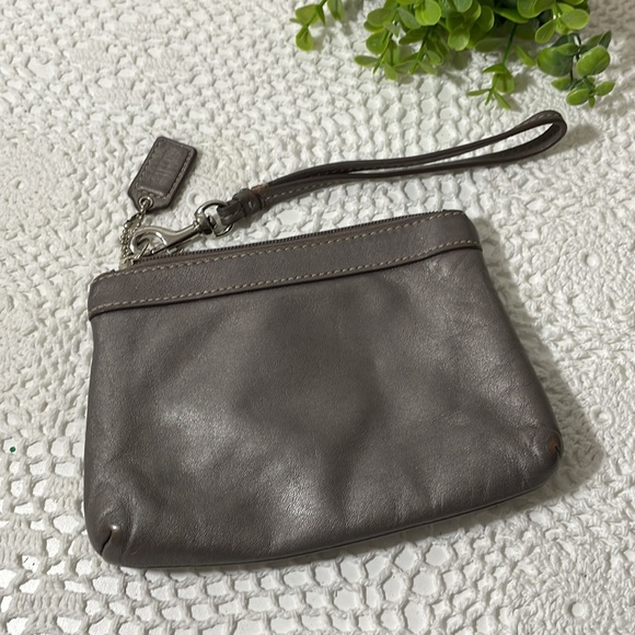 Coach leather wristlet - Picture 2 of 7